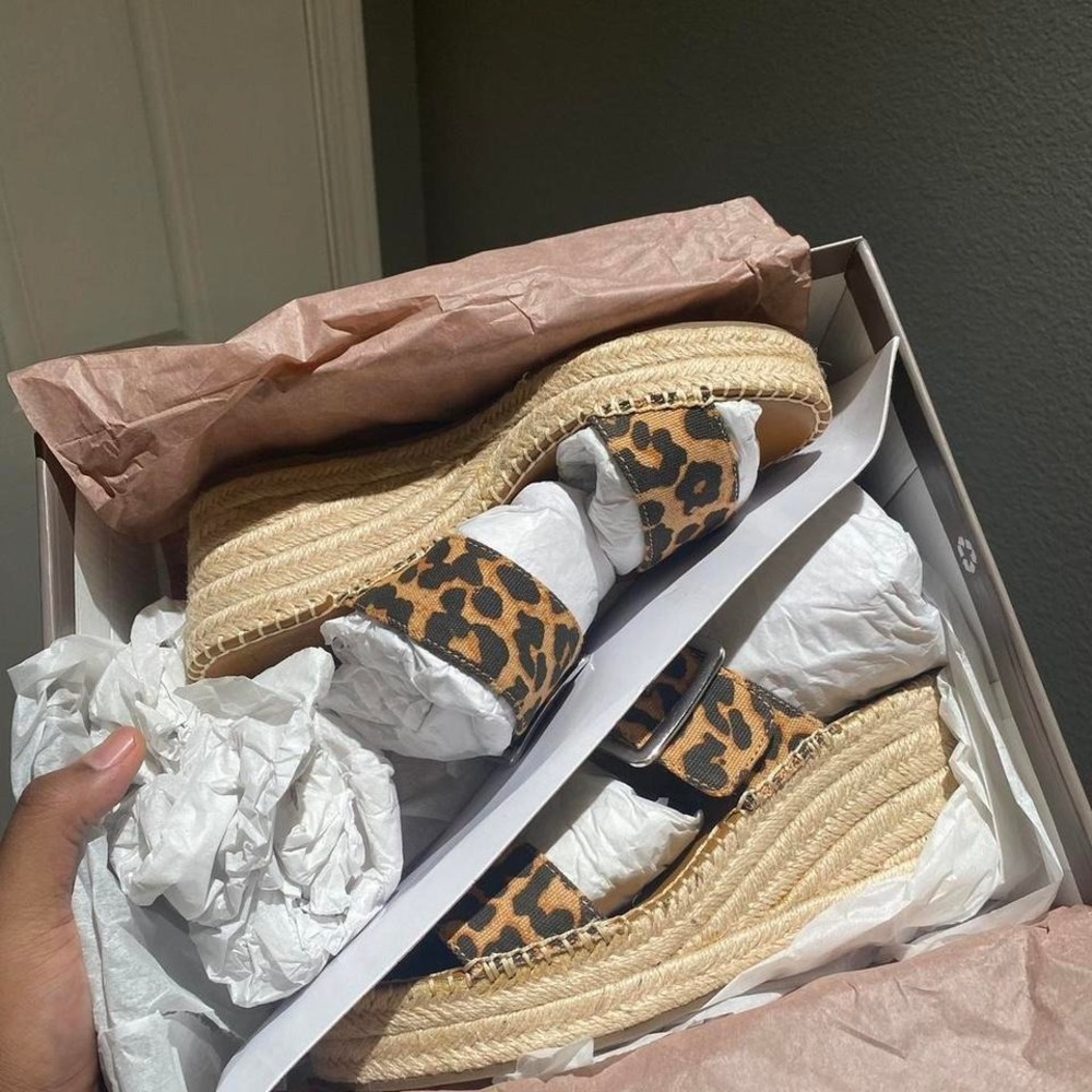 Franco Sarto leopard print wedge espadrilles Size 9 - Picture 2 of 8